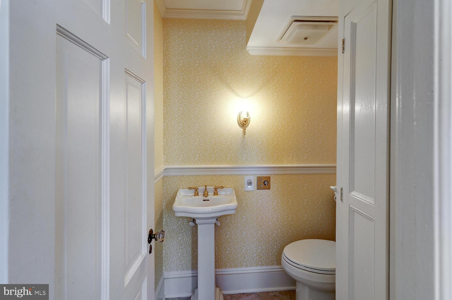 104 West Upper Ferry Road Ewing, NJ 08628 - Photo 22 of 34