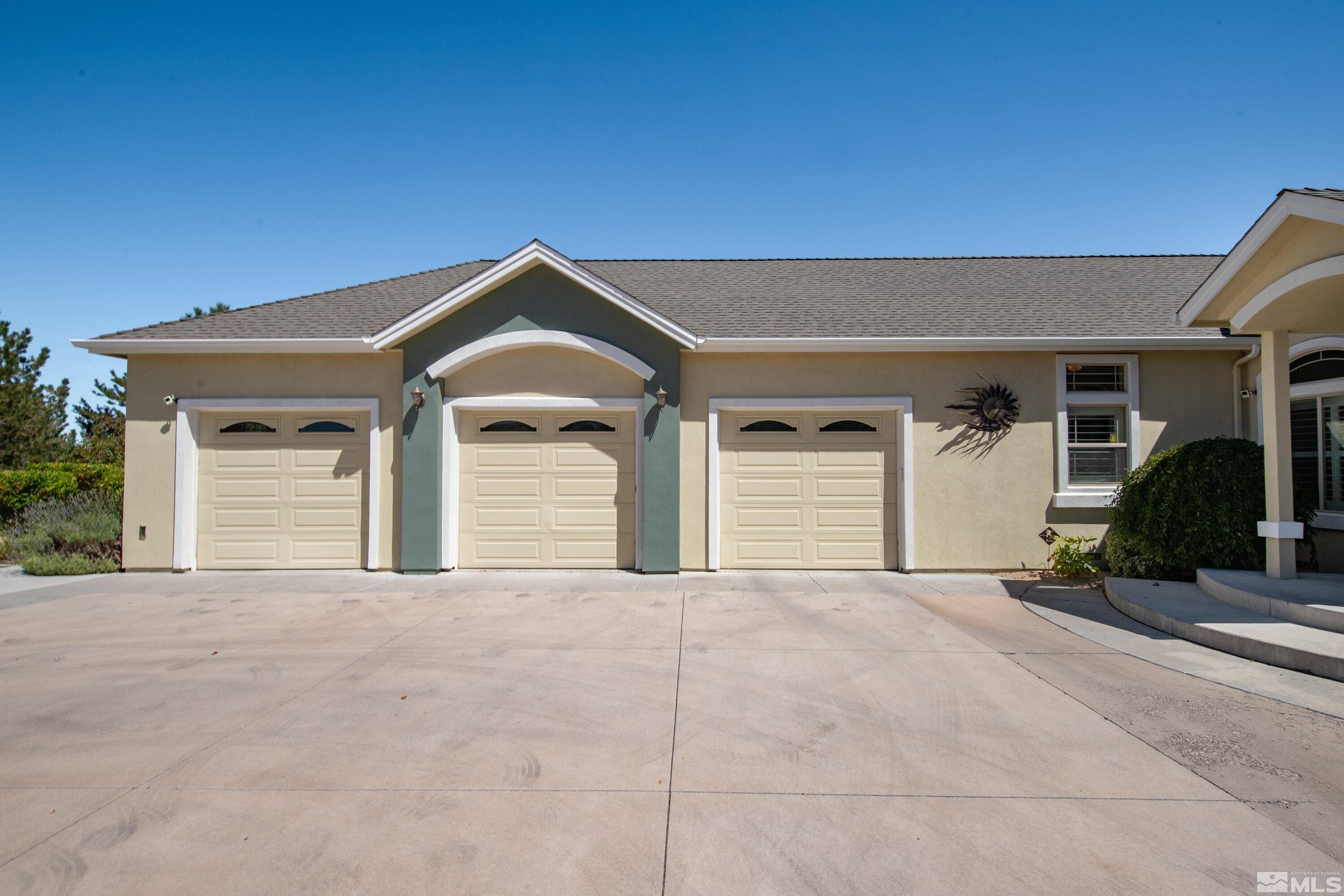 3740 West Hidden Valley Drive Reno, NV 89502 - Photo 3 of 31 Photo 3