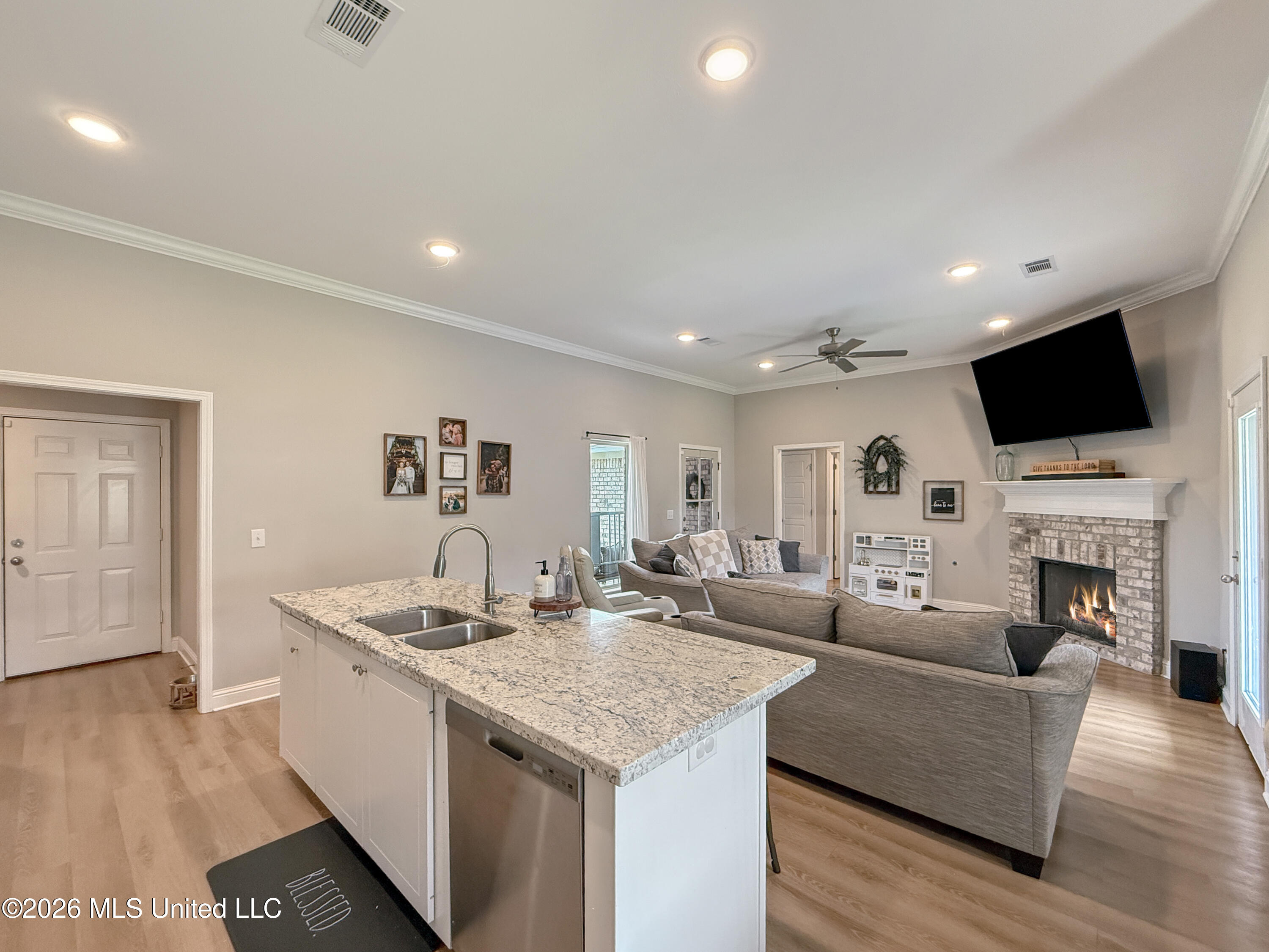 708 Silver Bend Pearl, MS 39208 - Photo 5 of 23 ad6d1c93fd9d6a5852f853344c5a77bf0bd52f2a