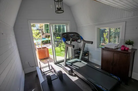 a sign that is on the side of the street