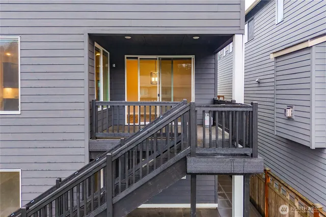 $879,950 | 33260 Glacier Avenue Southeast, Black Diamond, WA 98010