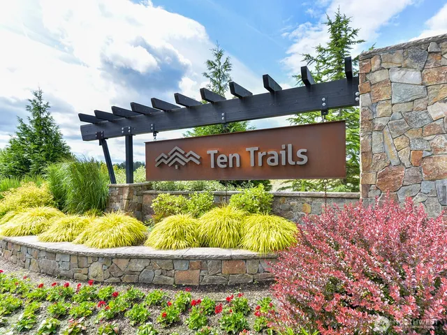 $879,950 | 33260 Glacier Avenue Southeast, Black Diamond, WA 98010