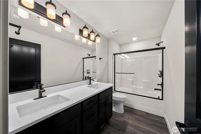 $879,950 | 33260 Glacier Avenue Southeast, Black Diamond, WA 98010