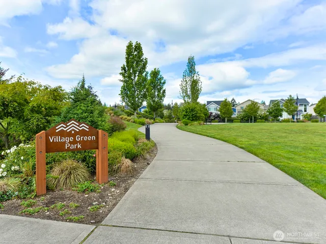 $879,950 | 33260 Glacier Avenue Southeast, Black Diamond, WA 98010