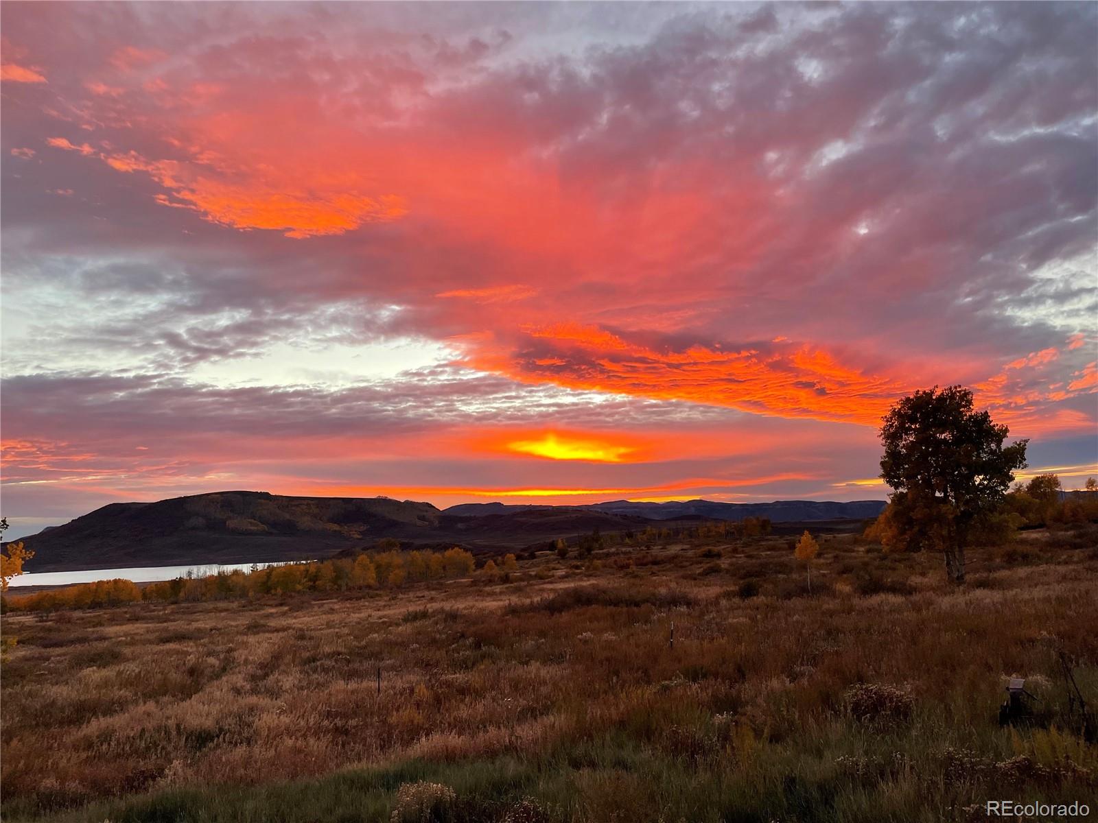 41763 H Road Dolores, CO 81323 - Photo 31 of 32 a view of an ocean and a mountain