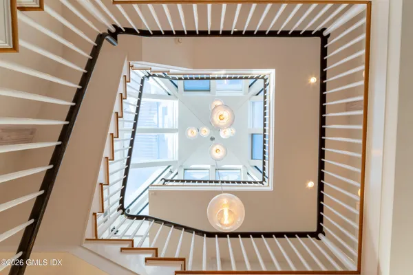 $9,950,000 | 189 Shore Road, Old Greenwich, CT 06870