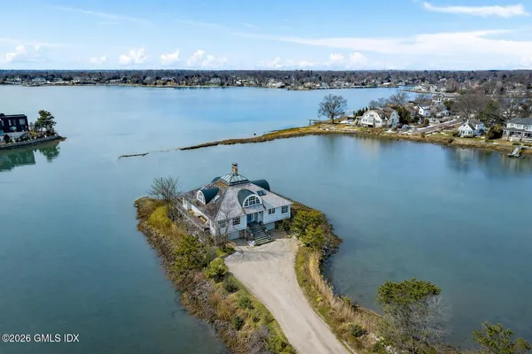 $9,950,000 | 189 Shore Road, Old Greenwich, CT 06870