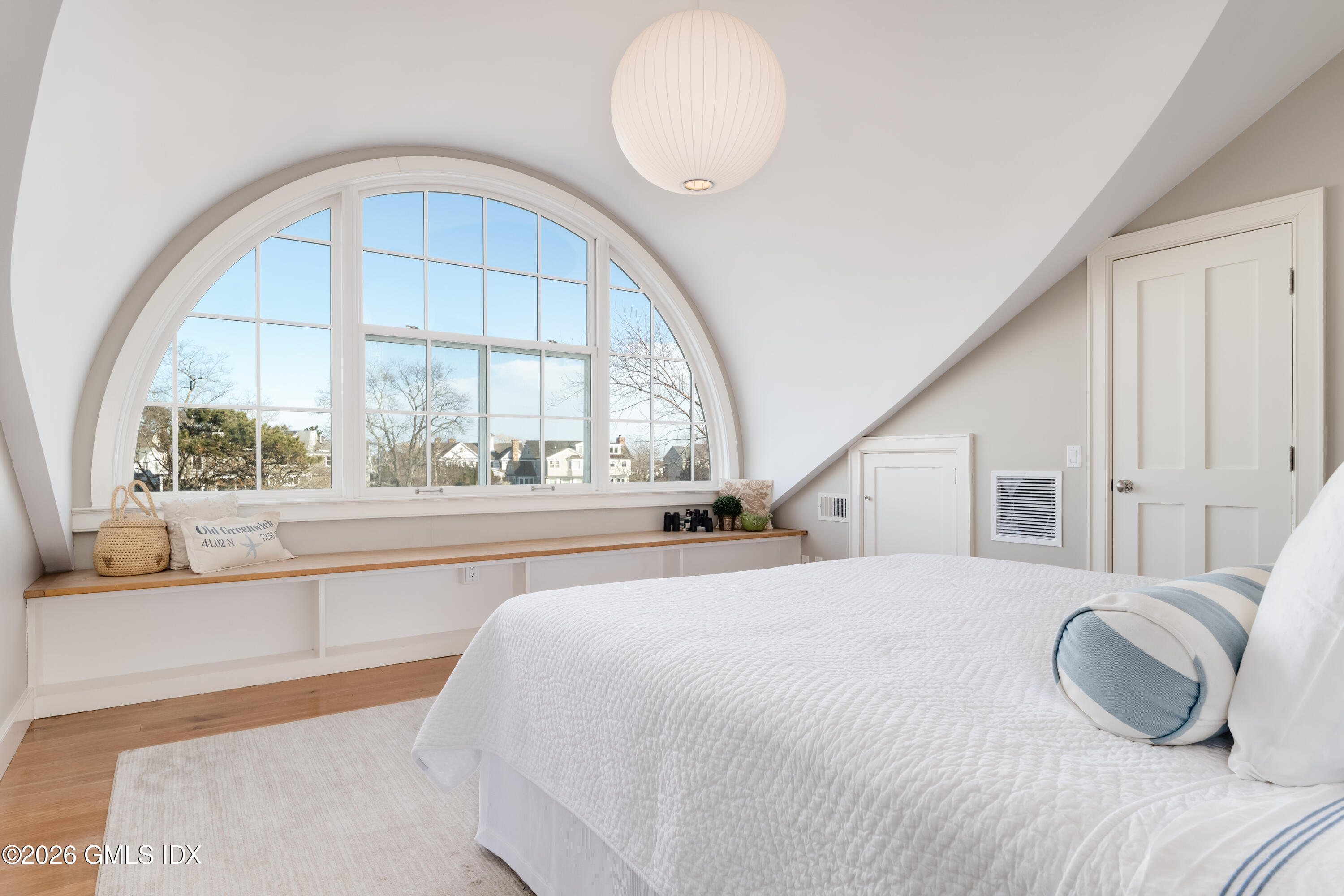 189 Shore Road Old Greenwich, CT 06870 - Photo 22 of 38 20AA