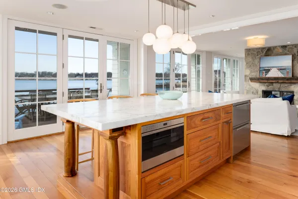 $9,950,000 | 189 Shore Road, Old Greenwich, CT 06870