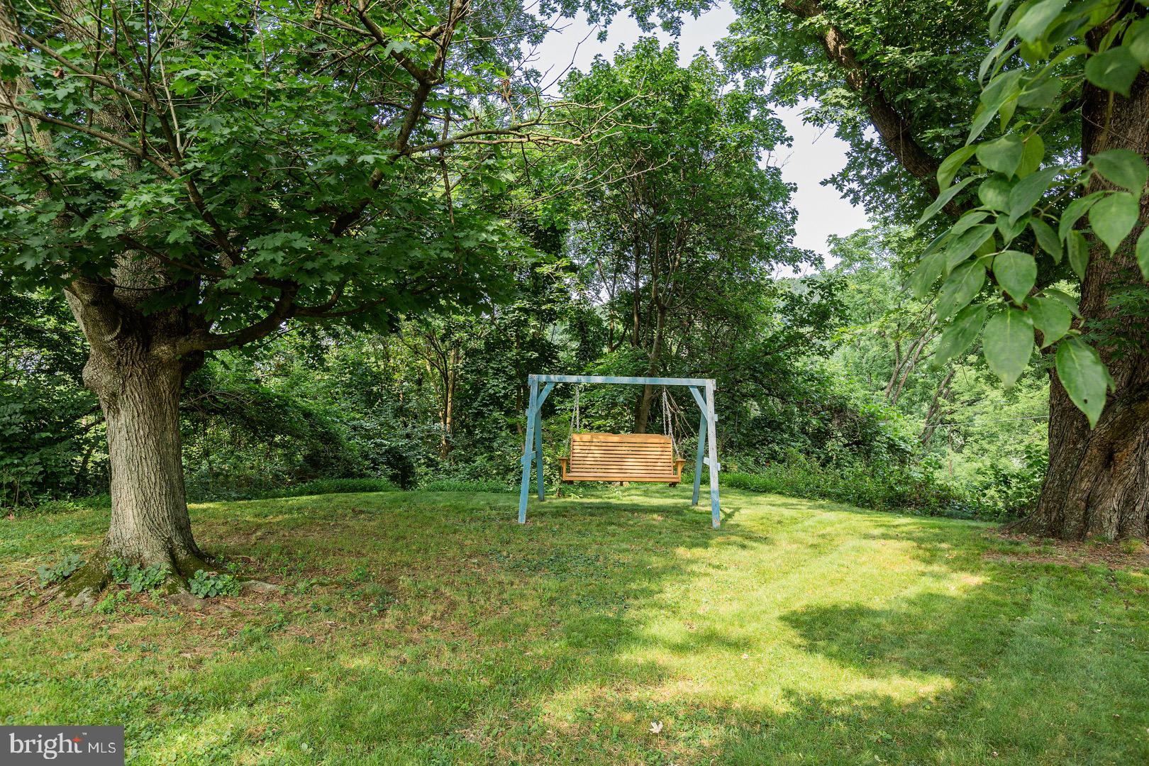 51 South Heck Road Lititz, PA 17543 - Photo 4 of 52
