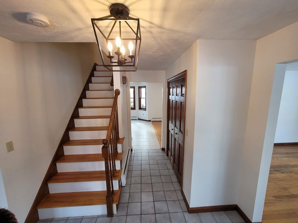 23 Tattan Farm Road Worcester, MA 01605 - Photo 14 of 26