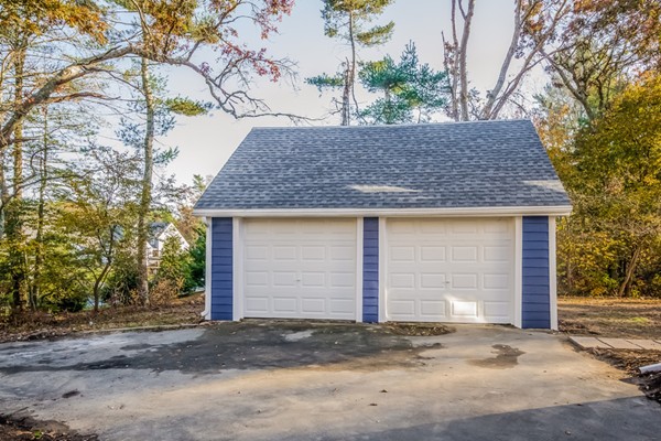 108 Fairhaven Road Mattapoisett, MA 02739 - Photo 3 of 23 Gallery Image 3