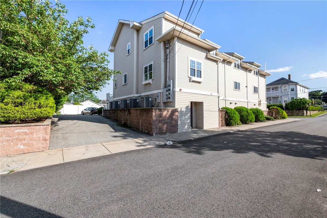50 Clemence Street, Unit 50 Cranston, RI 02920 - Photo 13 of 17
