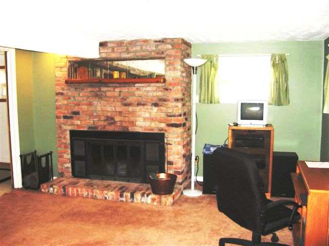419 Westerfield Road Davenport, IA 52806 - Photo 6 of 9 Gallery Image 6