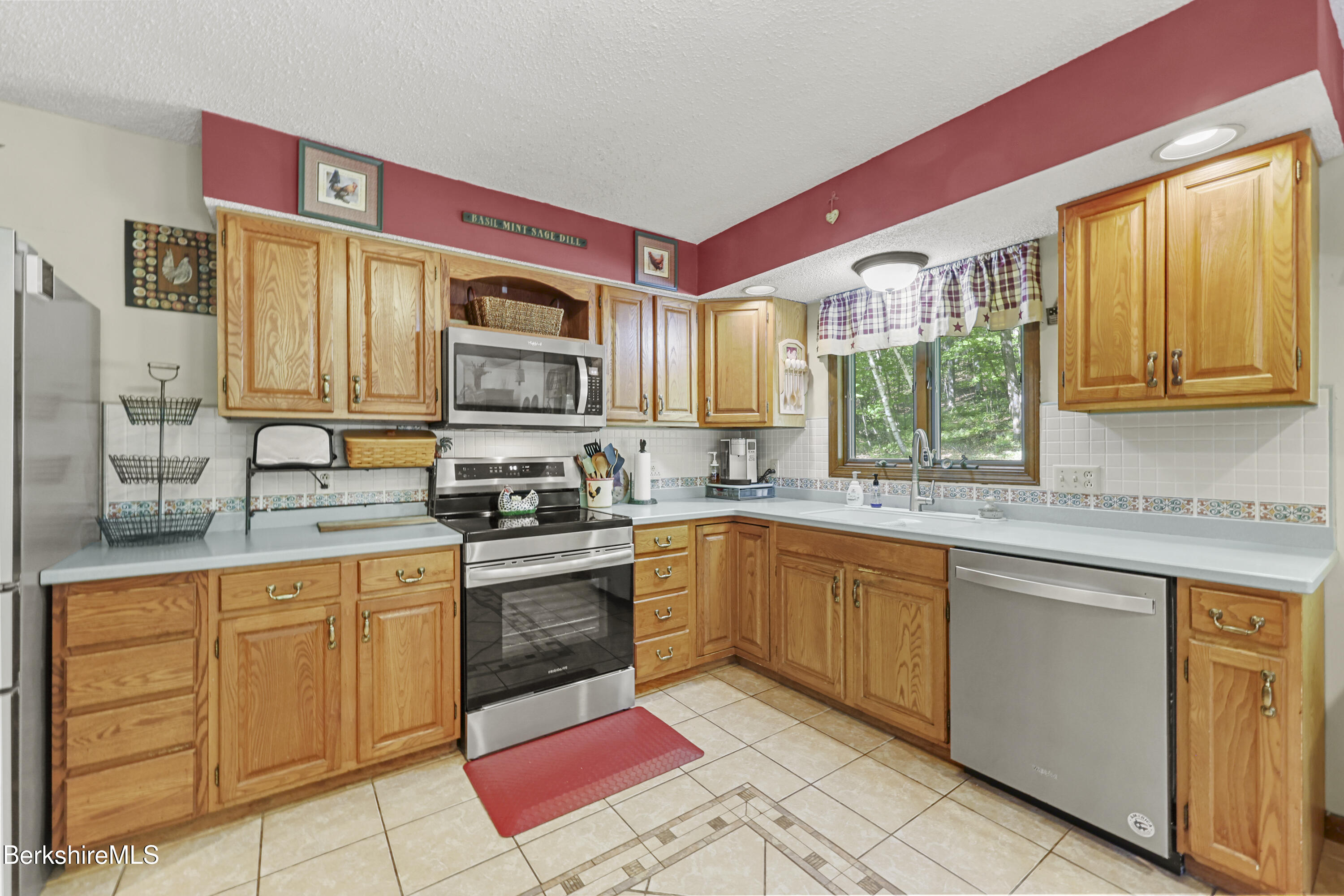 156 Bailey Road Lanesborough, MA 01237 - Photo 18 of 49 90 Kitchen