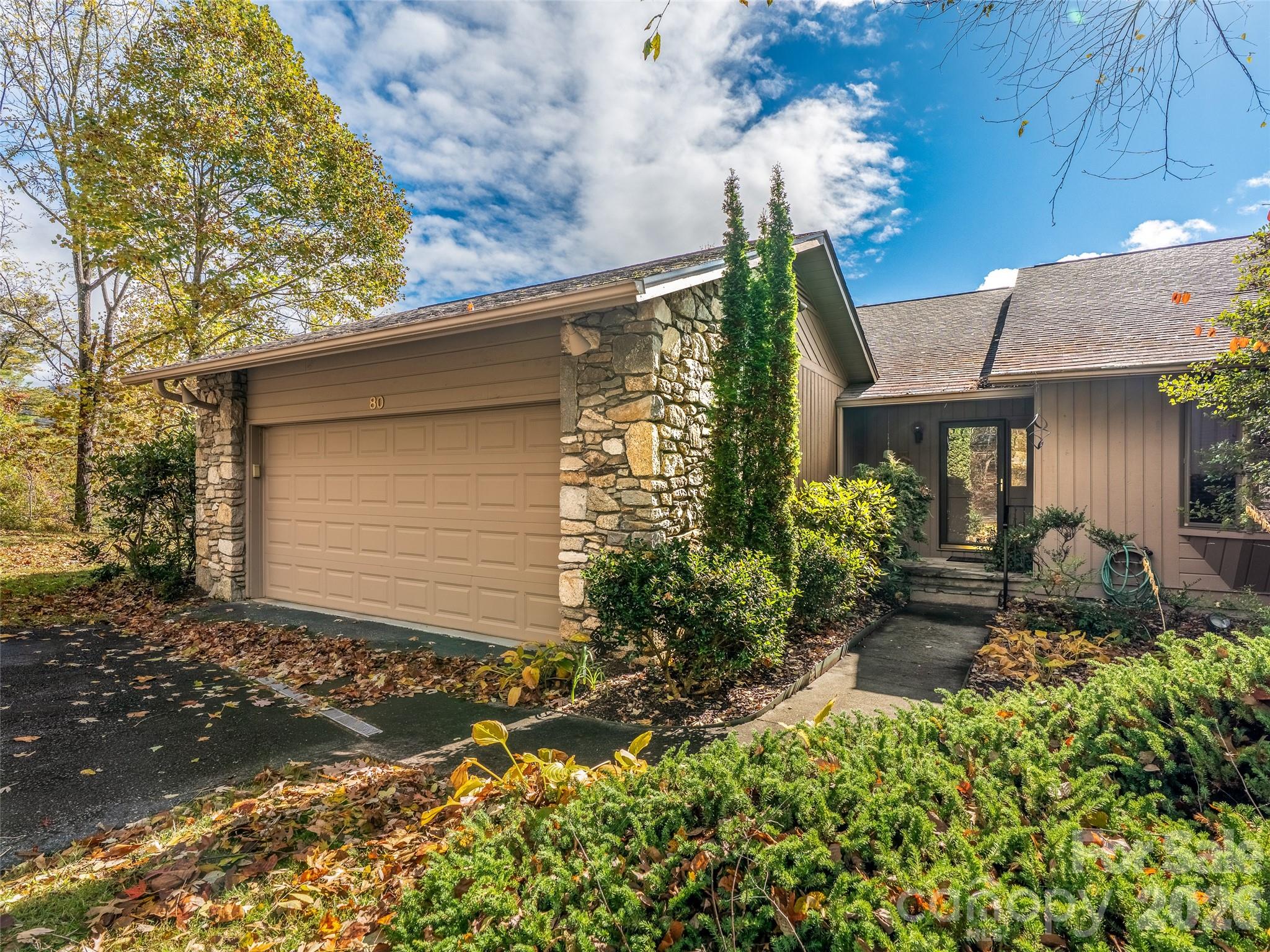 80 Stony Ridge Asheville, NC 28804 - Photo 2 of 34