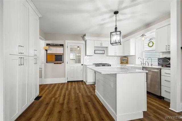 $499,900 | 5691 Ellicott Street Road, Bethany, NY 14054