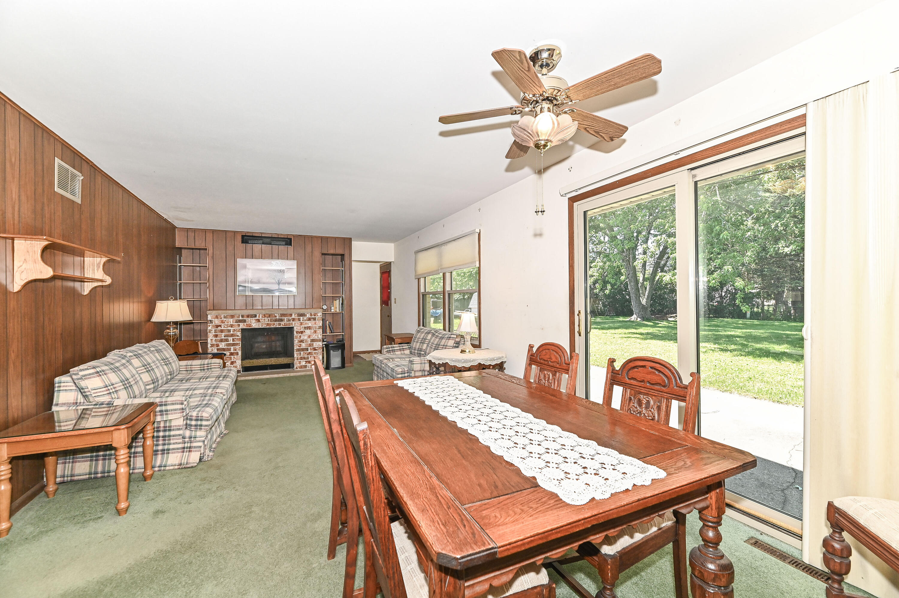 146 Perry Avenue Racine, WI 53406 - Photo 20 of 36 perry-24