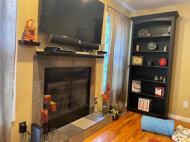 4007 Glaze Road Johnson City, TN 37601 - Photo 16 of 36 Living room fireplace