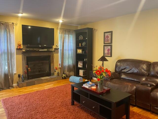 4007 Glaze Road Johnson City, TN 37601 - Photo 18 of 36 Living room 2