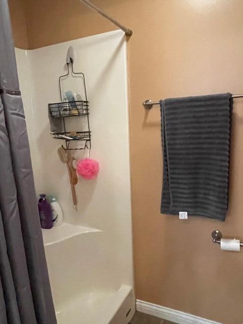 4007 Glaze Road Johnson City, TN 37601 - Photo 20 of 36 Bathroom shower