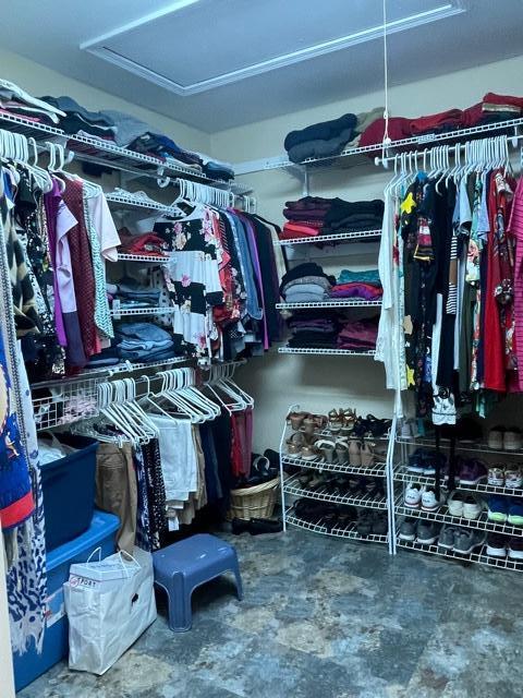4007 Glaze Road Johnson City, TN 37601 - Photo 29 of 36 Walk-in closet