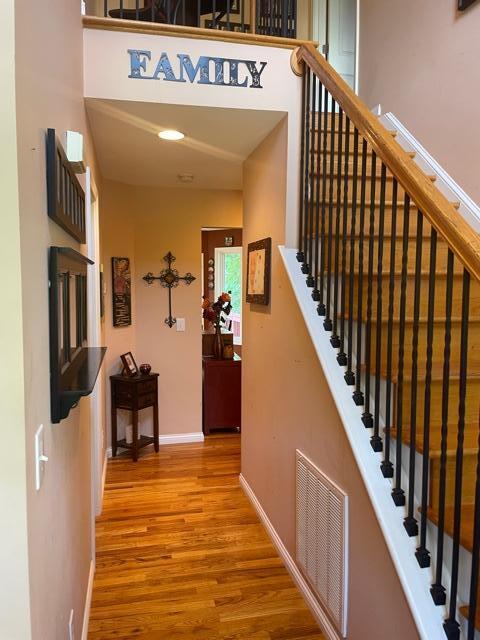 4007 Glaze Road Johnson City, TN 37601 - Photo 9 of 36 Stairs and hallway