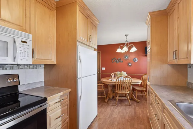 $410,000 | 4045 Utica Avenue South, St. Louis Park, MN 55416