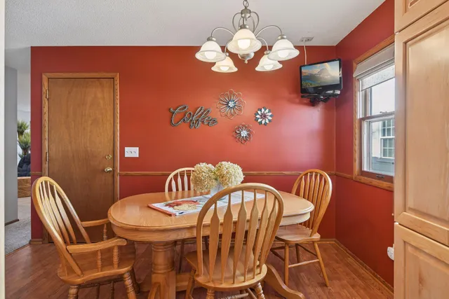 $410,000 | 4045 Utica Avenue South, St. Louis Park, MN 55416