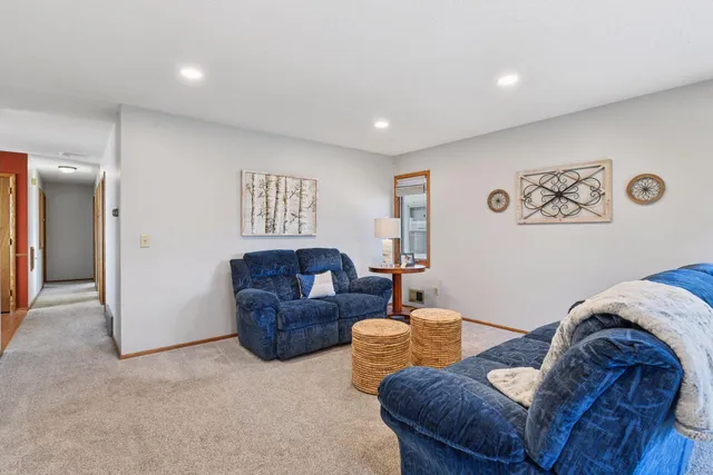 $410,000 | 4045 Utica Avenue South, St. Louis Park, MN 55416