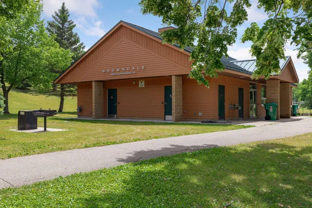 $410,000 | 4045 Utica Avenue South, St. Louis Park, MN 55416