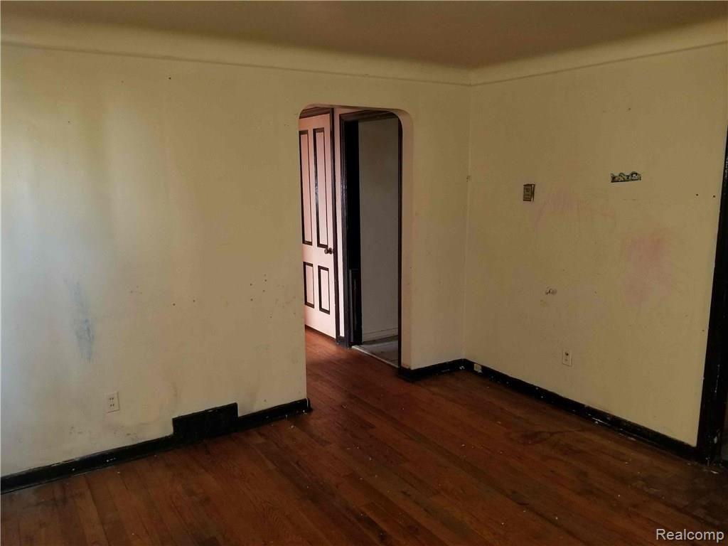 9034 Rutland Street Detroit, MI 48228 - Photo 9 of 23 9034 Rutland8.jpg