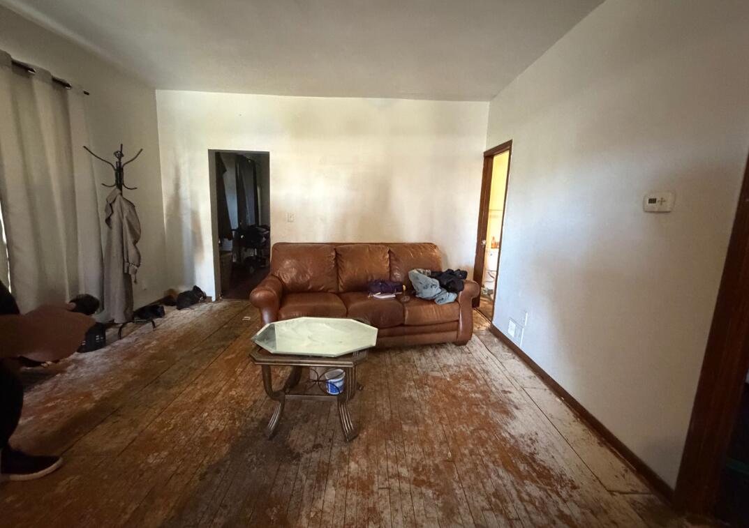 2631 North 33rd Street, Unit 2633 Milwaukee, WI 53210 - Photo 4 of 10 2631-2633 N 33rd St