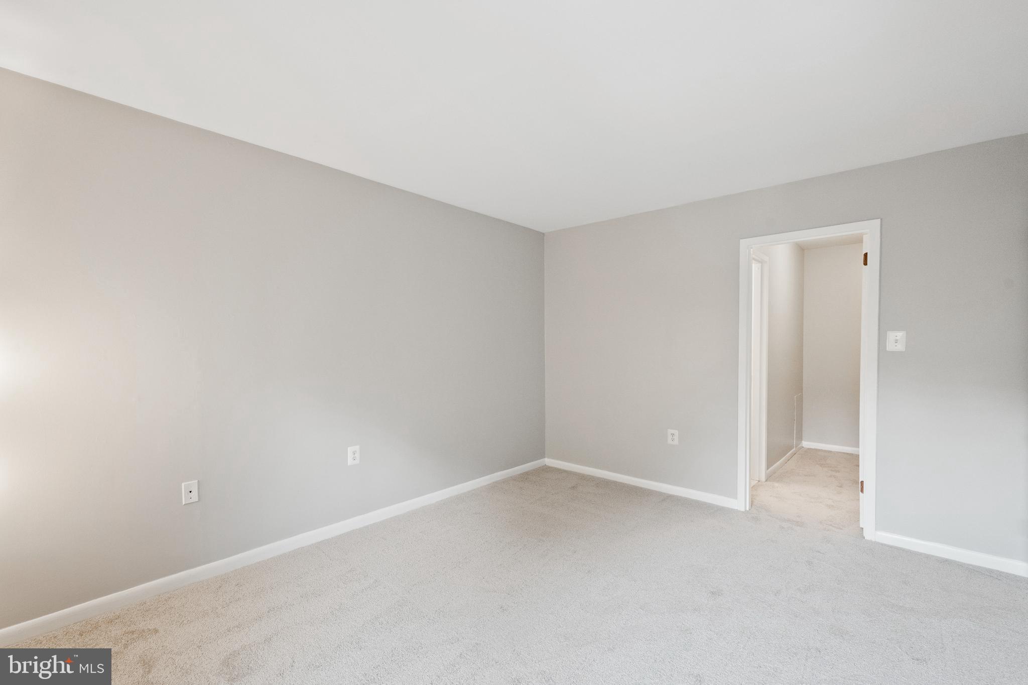 1434 Northgate Square, Unit 34/21B Reston, VA 20190 - Photo 14 of 44 a view of an empty room