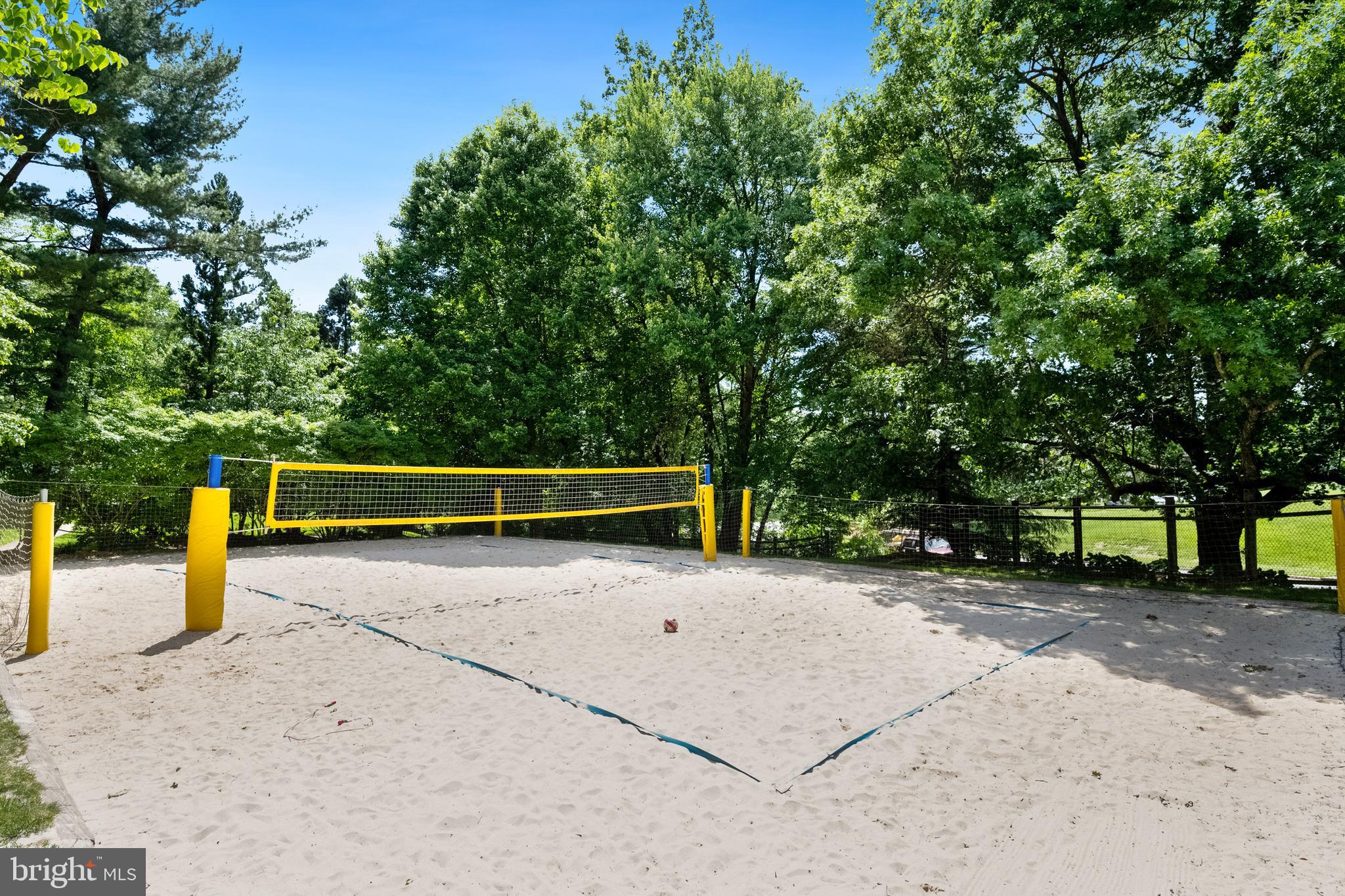 1434 Northgate Square, Unit 34/21B Reston, VA 20190 - Photo 35 of 44 a view of a park