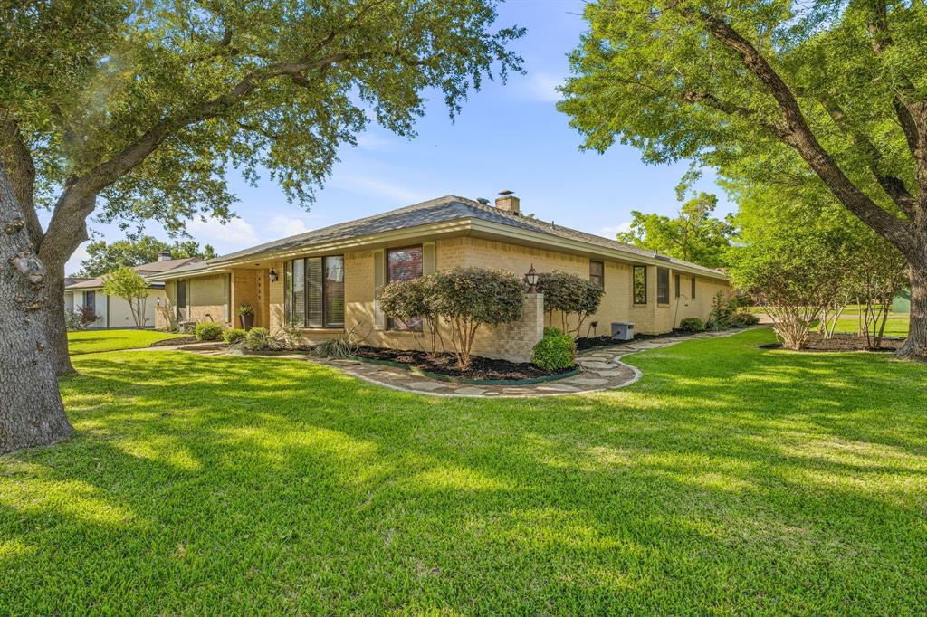 4433 Quail Hollow Road Fort Worth, TX 76133 - Photo 1 of 40