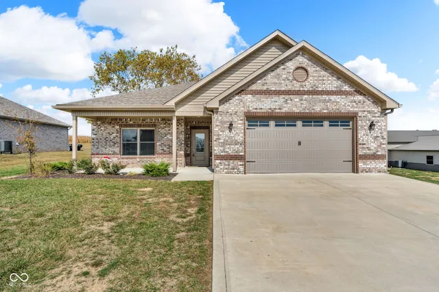 $357,900 | 3048 West Glacier Drive, Monrovia, IN 46157