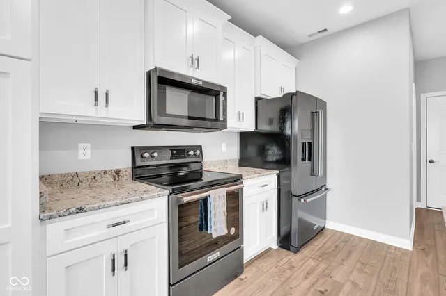 $357,900 | 3048 West Glacier Drive, Monrovia, IN 46157