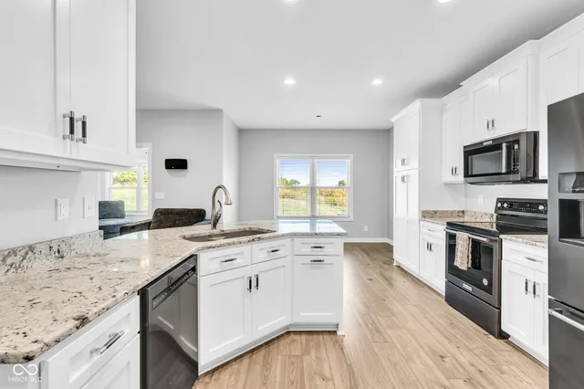 $357,900 | 3048 West Glacier Drive, Monrovia, IN 46157