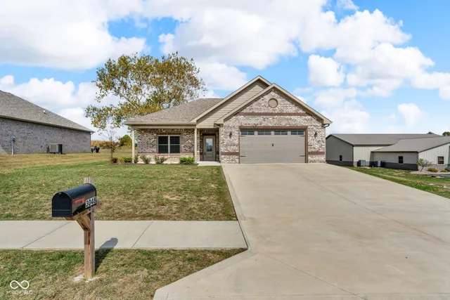 $357,900 | 3048 West Glacier Drive, Monrovia, IN 46157