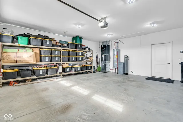 $357,900 | 3048 West Glacier Drive, Monrovia, IN 46157