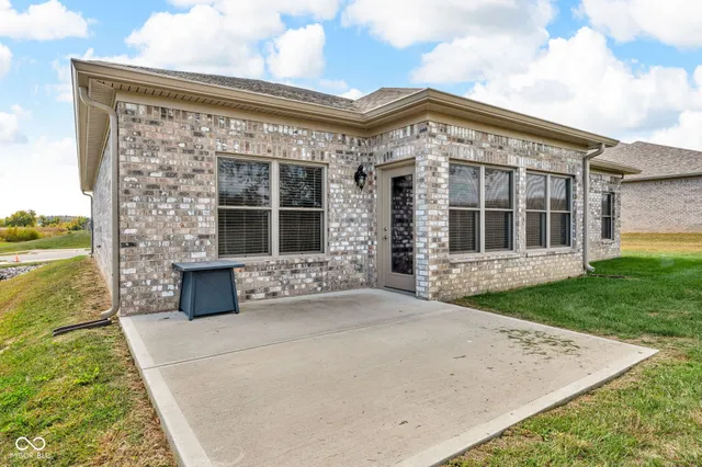 $357,900 | 3048 West Glacier Drive, Monrovia, IN 46157