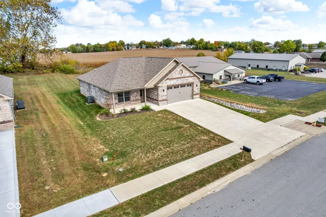 $357,900 | 3048 West Glacier Drive, Monrovia, IN 46157