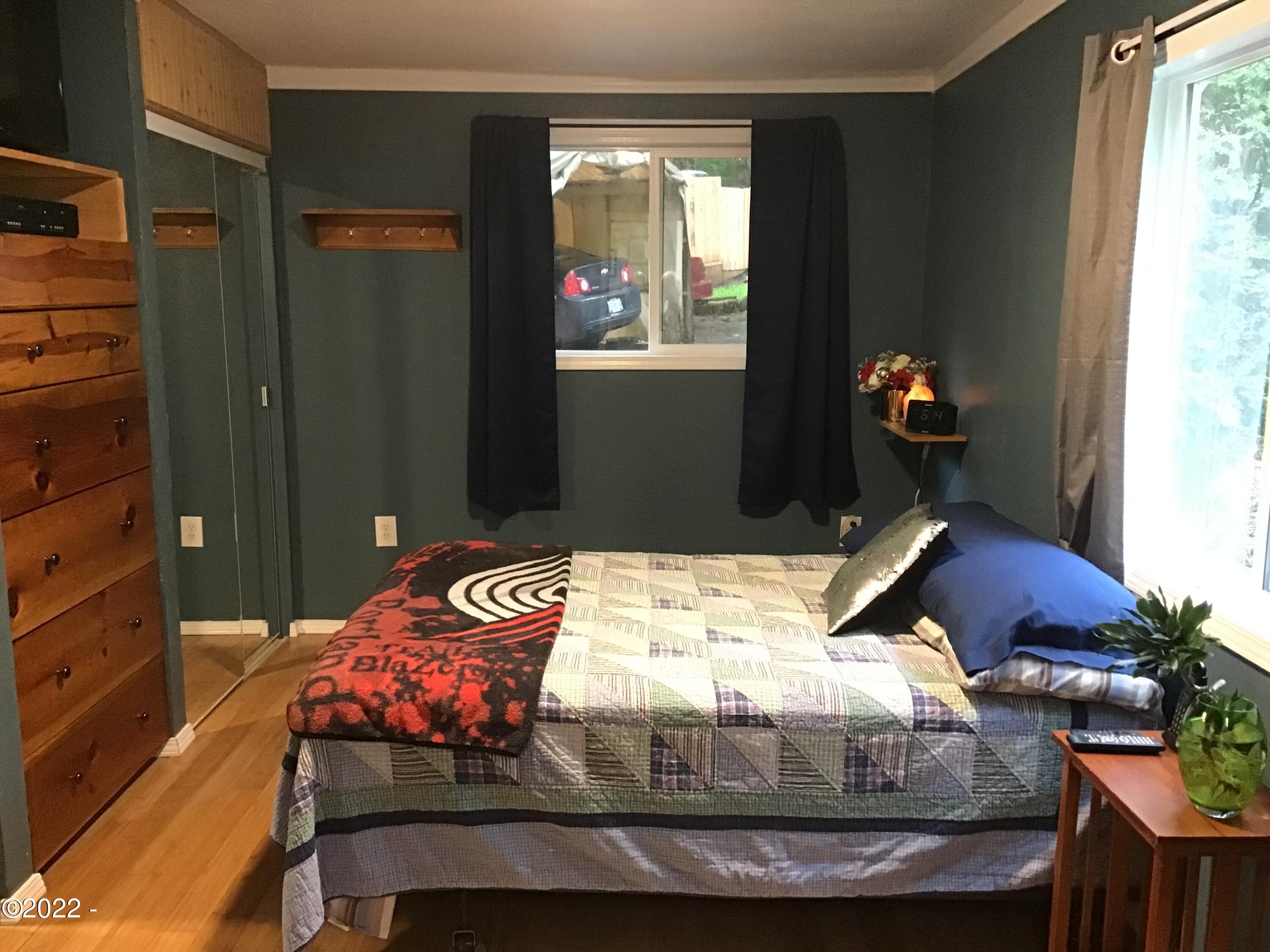 622 North New Bridge Road Otis, OR 97368 - Photo 18 of 51 Master Bedroom