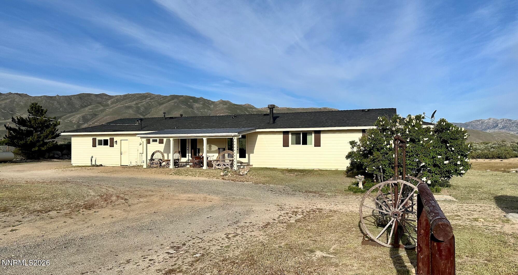 110 Quarterhorse Circle Reno, NV 89508 - Photo 5 of 34 IMG_2758 (1)