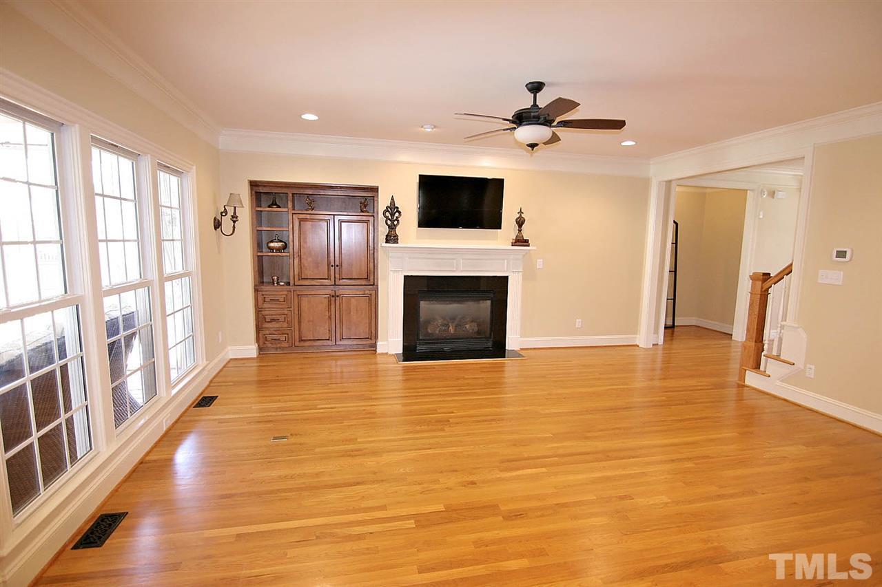 10639 Bedfordtown Drive Raleigh, NC 27614 - Photo 7 of 25 Gallery Image 7