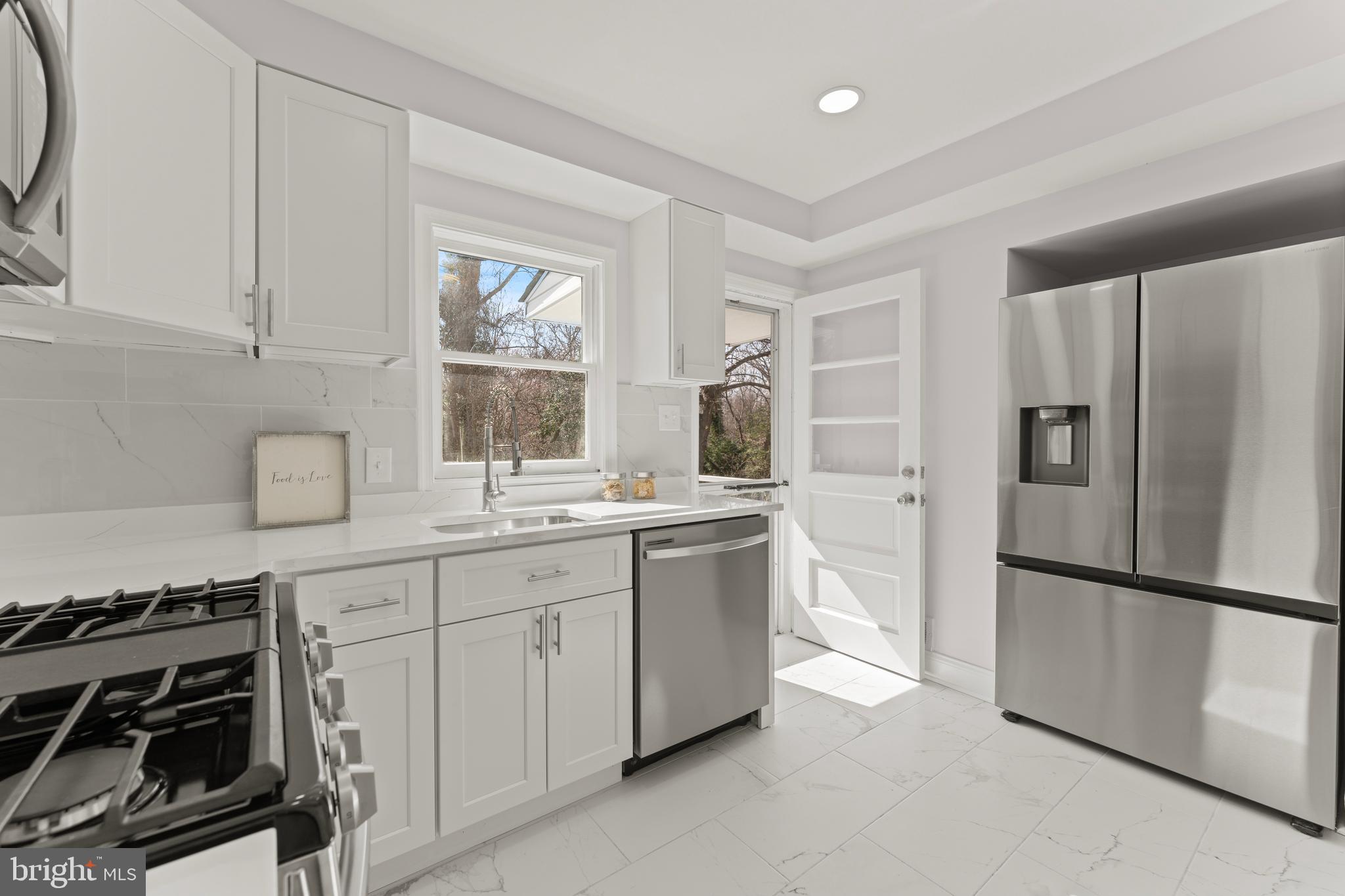 1452 Grandview Road Arnold, MD 21012 - Photo 9 of 53 Kitchen