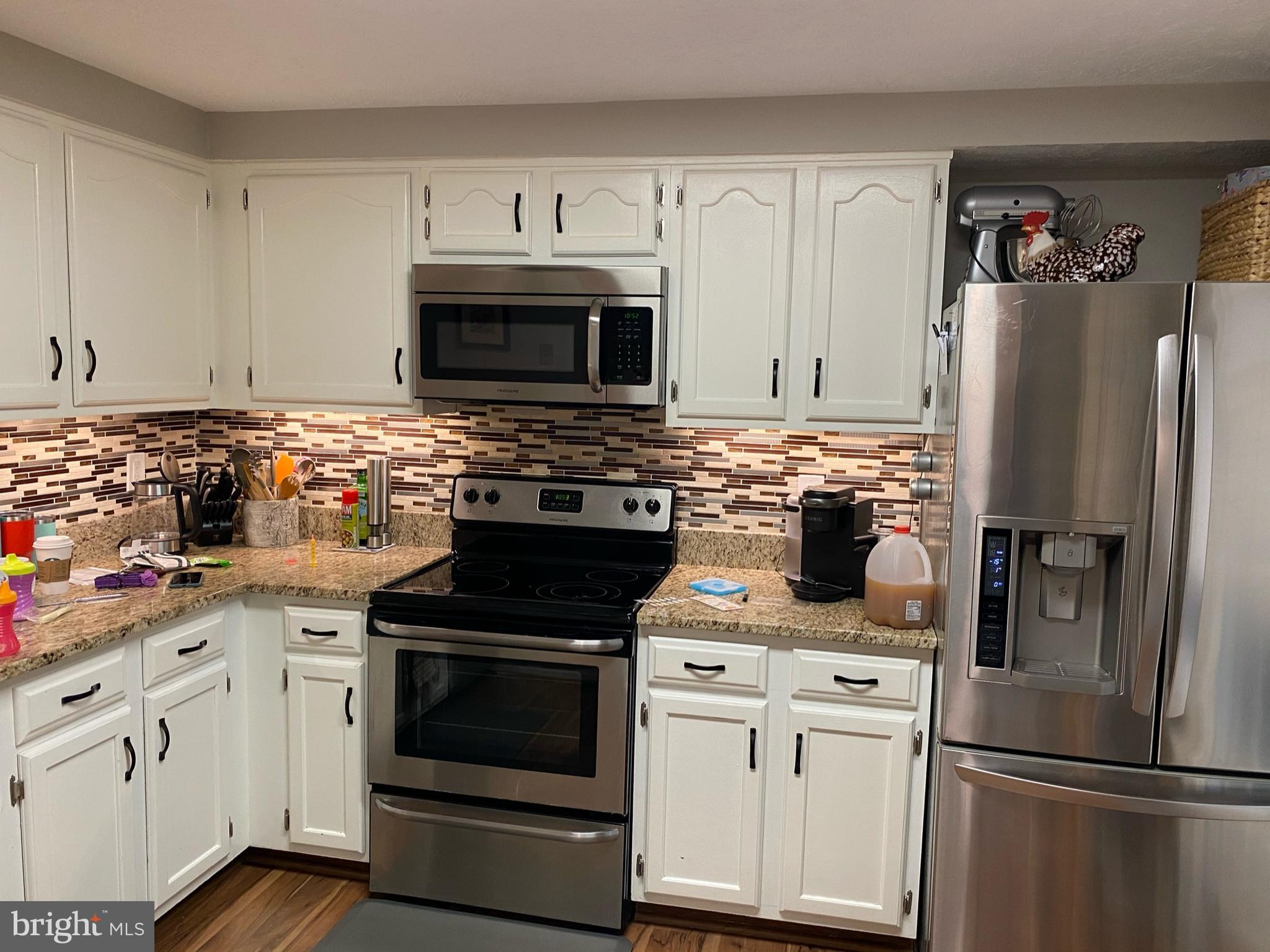 1507 Autumn Ridge Circle Reston, VA 20194 - Photo 2 of 6 Kitchen with new SS appliances