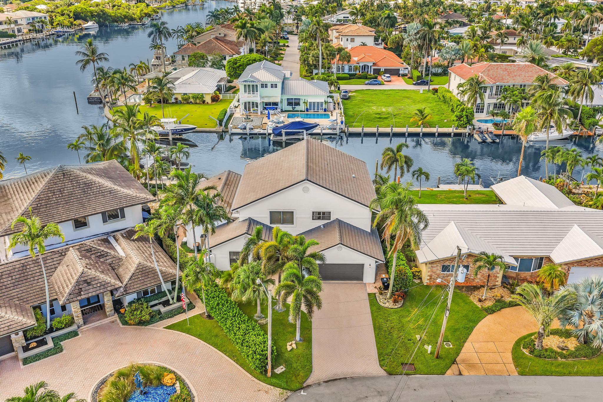 2888 Northeast 33rd Street Lighthouse Point, FL 33064 - Photo 102 of 129 DJI_20250911103725_0006_D