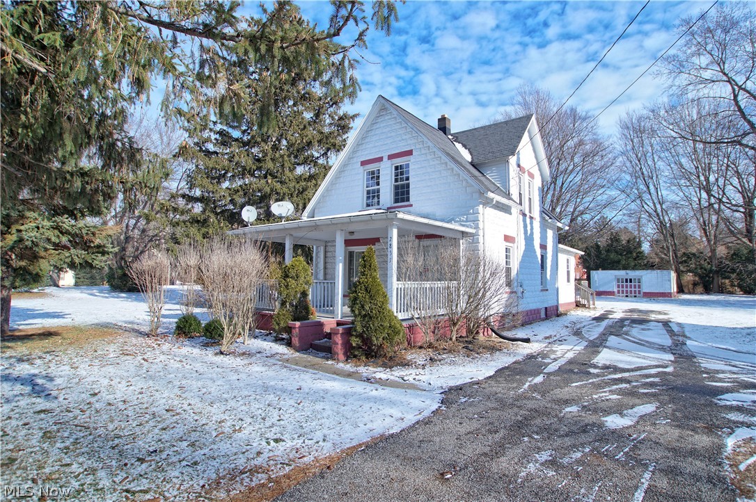 2833 Hubbard Road Madison, OH 44057 - Photo 2 of 31 Gallery Image 2